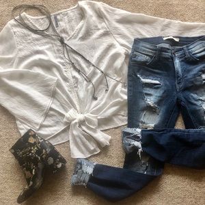 White Bell Sleeve Jolie Blouse NEW ⭐️